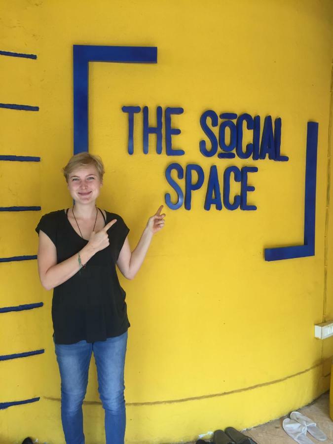 The Social Space Hostel Mumbai Exterior photo
